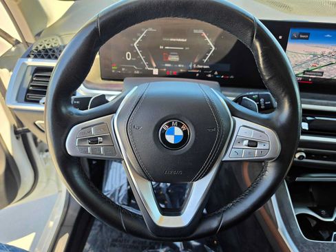 Used 2023 BMW X7 xDrive40i w/ Premium Package AWD/4WD image 24