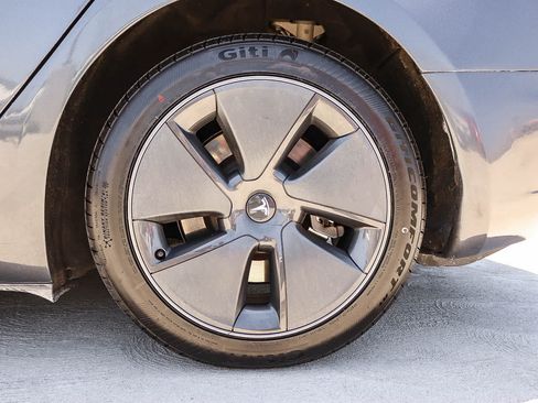 Used 2023 Tesla Model 3 Standard Range RWD image 10