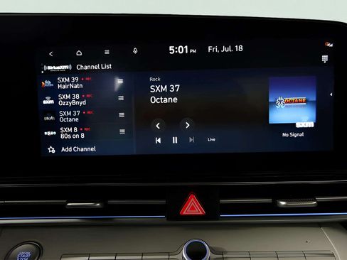 Used 2025 Hyundai Elantra Limited FWD image 23