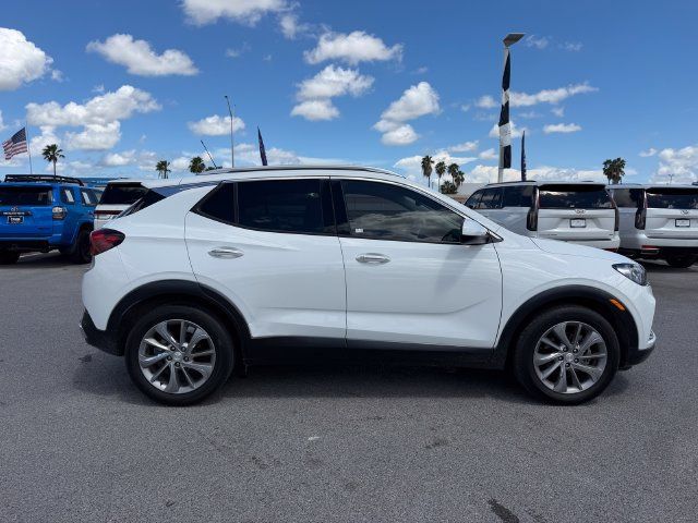 Used 2023 Buick Encore GX Essence w/ Experience Buick Package FWD image 4