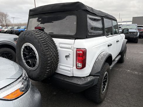 Used 2023 Ford Bronco Black Diamond w/ Sasquatch Package image 6