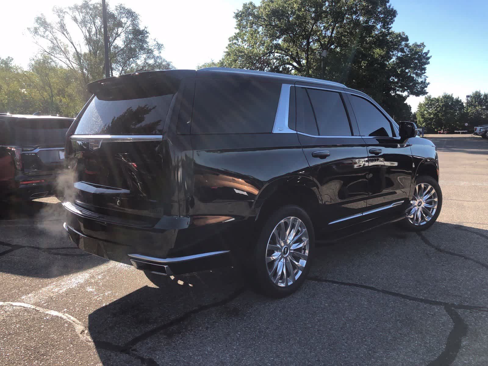 Certified 2023 Cadillac Escalade Premium Luxury w/ LPO, Floor Liner Package AWD/4WD image 3