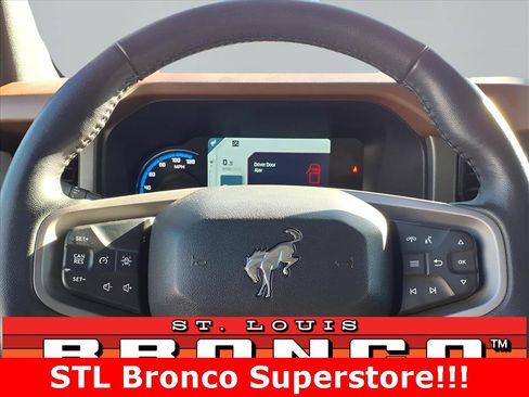 Used 2024 Ford Bronco Outer Banks image 16