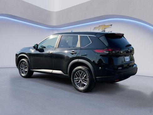 Used 2024 Nissan Rogue S AWD/4WD image 3