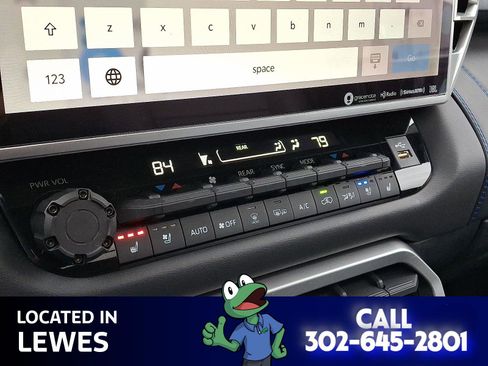 Used 2024 Toyota Sequoia Platinum image 17