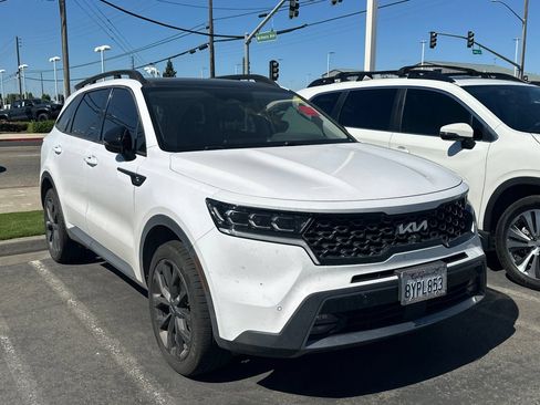 Certified 2022 Kia Sorento SX Prestige AWD/4WD image 2