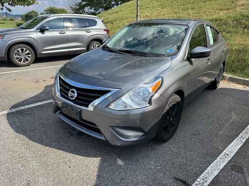 Used 2019 Nissan Versa S Plus FWD image 7