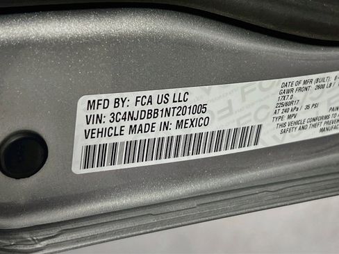 Used 2022 Jeep Compass Latitude AWD/4WD image 29