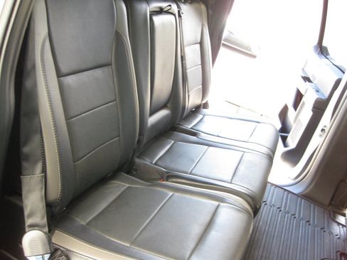 Used 2018 Ford F150 Raptor w/ Equipment Group 802A Luxury image 37