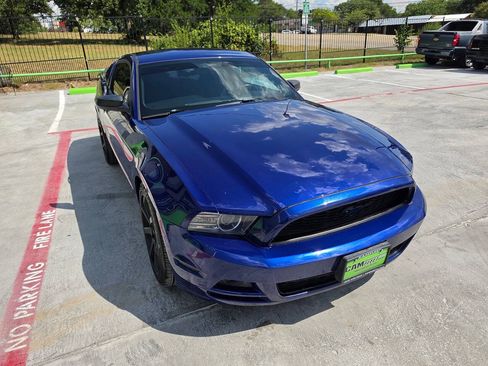 Used 2013 Ford Mustang Coupe RWD image 5