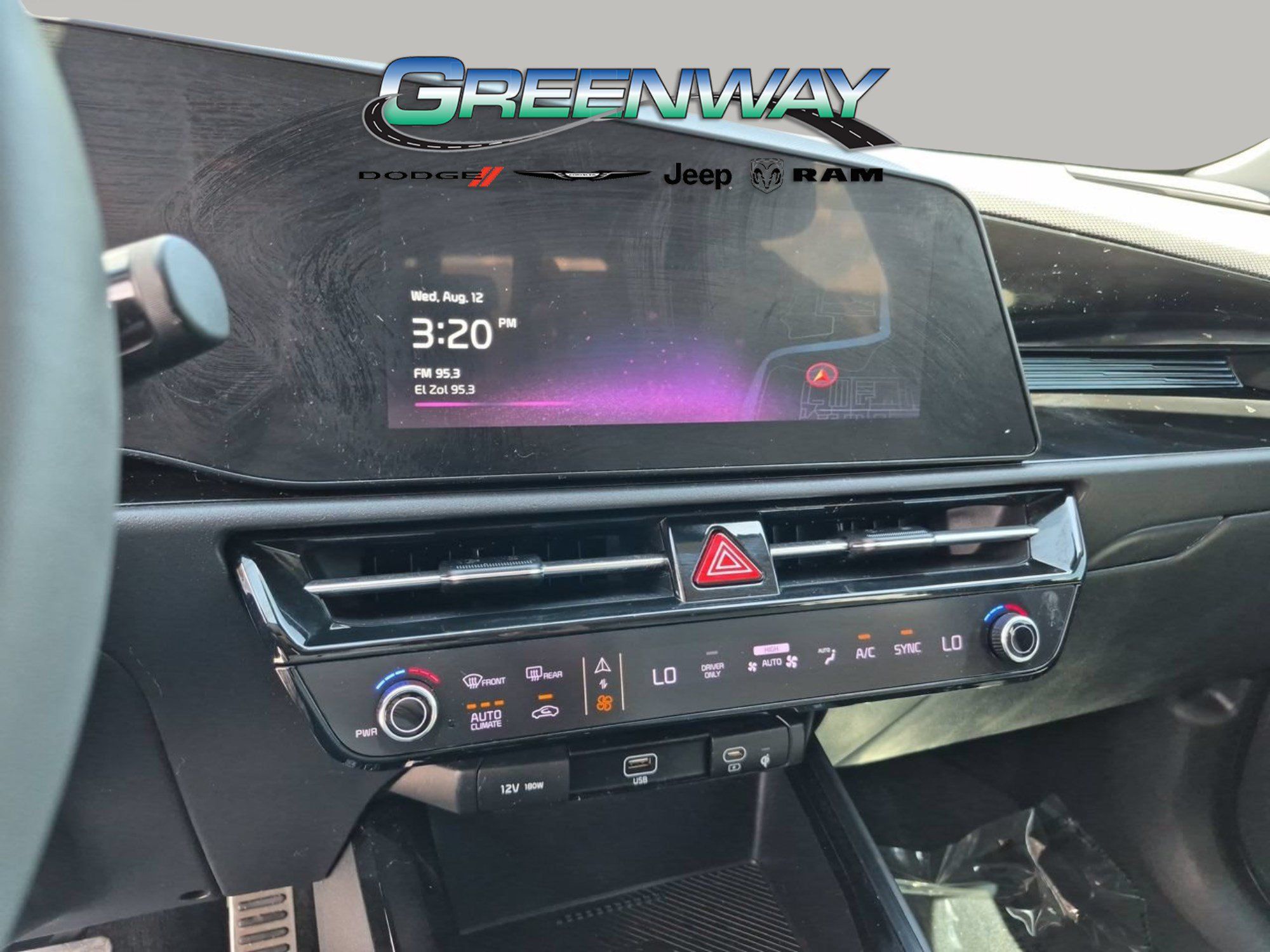 Used 2023 Kia Niro EX Touring FWD image 19
