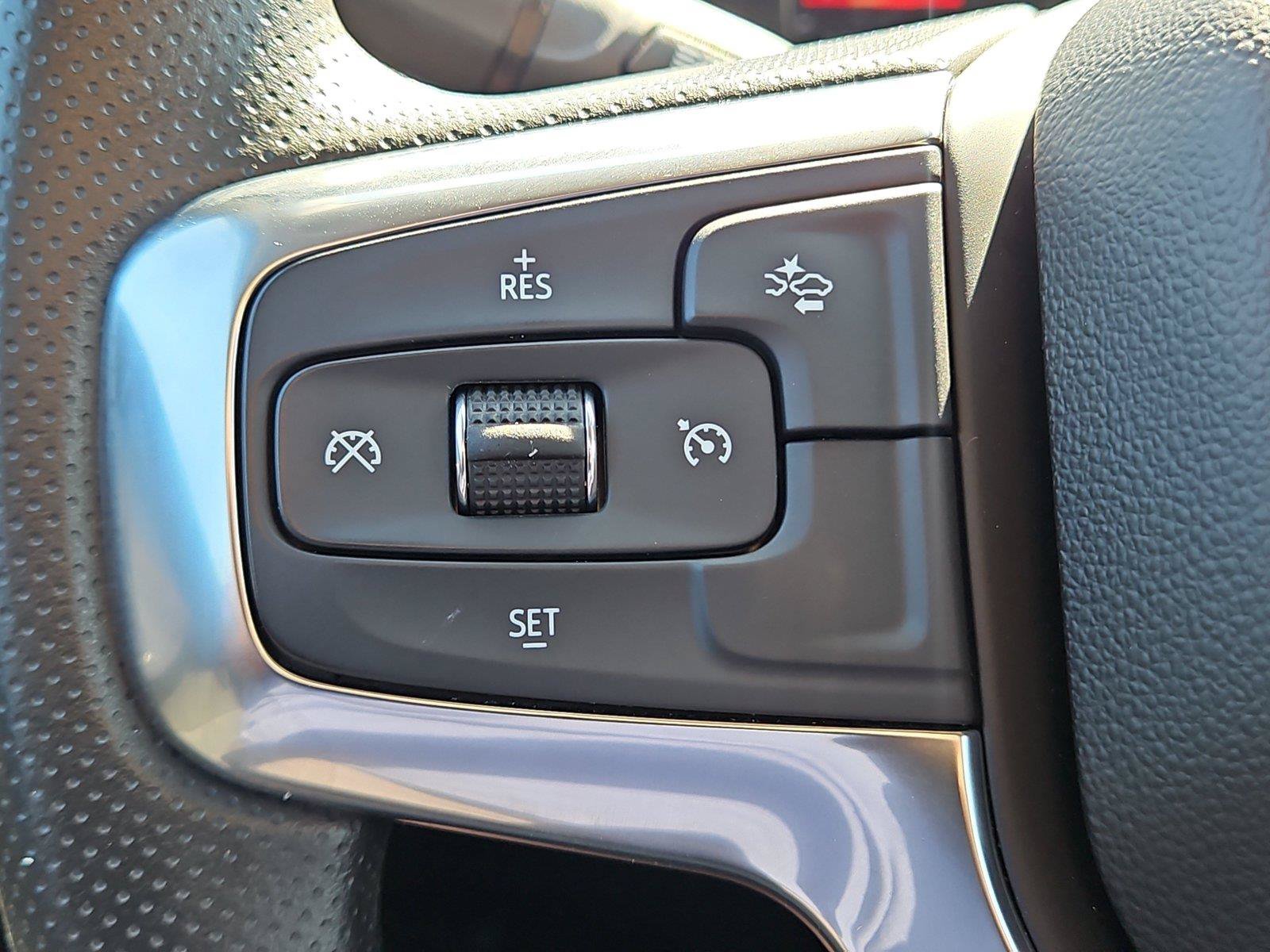 Used 2023 Chevrolet Blazer LT FWD image 19