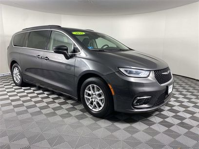 Used 2022 Chrysler Pacifica Touring-L