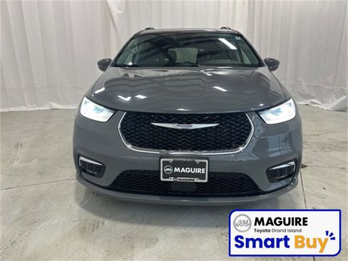 Used 2022 Chrysler Pacifica Touring-L image 33