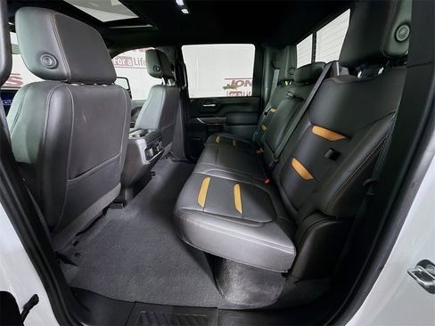 Used 2023 GMC Sierra 2500 AT4 w/ AT4 Premium Plus Package image 29