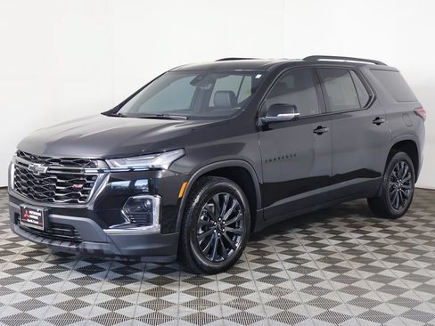 Used 2023 Chevrolet Traverse RS AWD/4WD image 12
