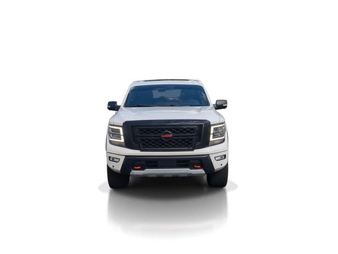 Used 2020 Nissan Titan PRO-4X w/ Pro-4x Convenience Package image 3