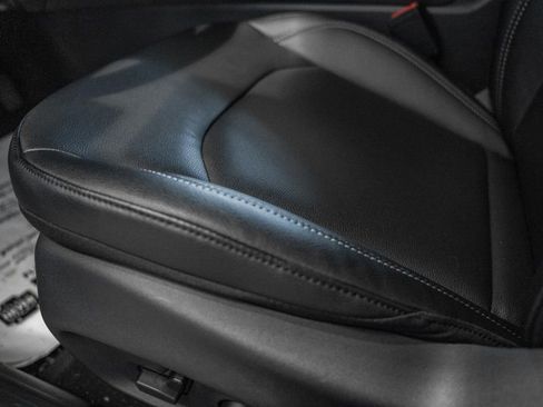 New 2026 Jeep Compass Limited image 38