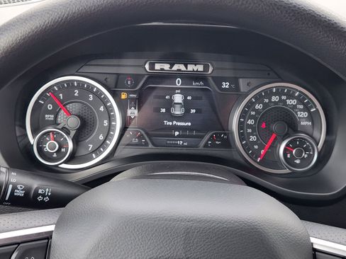 New 2026 RAM 1500 Express image 15