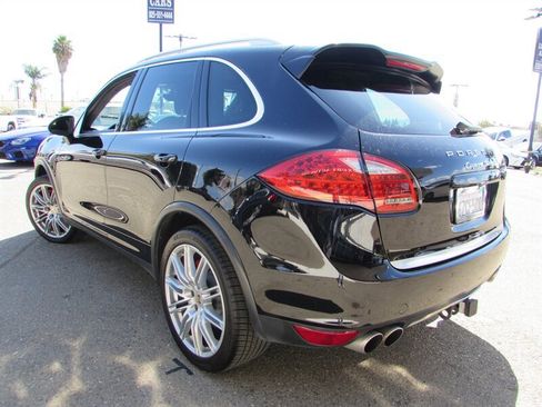 Used 2013 Porsche Cayenne Turbo AWD/4WD image 5