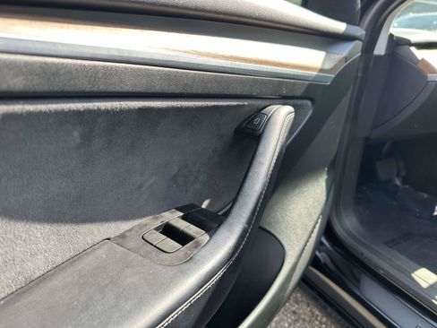 Used 2023 Tesla Model 3 Standard Range RWD image 14