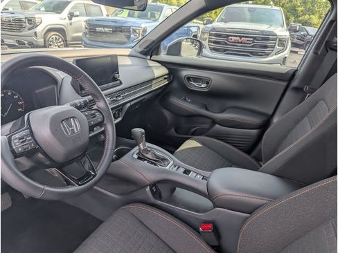Used 2025 Honda HR-V Sport image 13