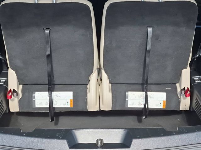 Used 2018 Ford Explorer XLT w/ Equipment Group 202A AWD/4WD image 7