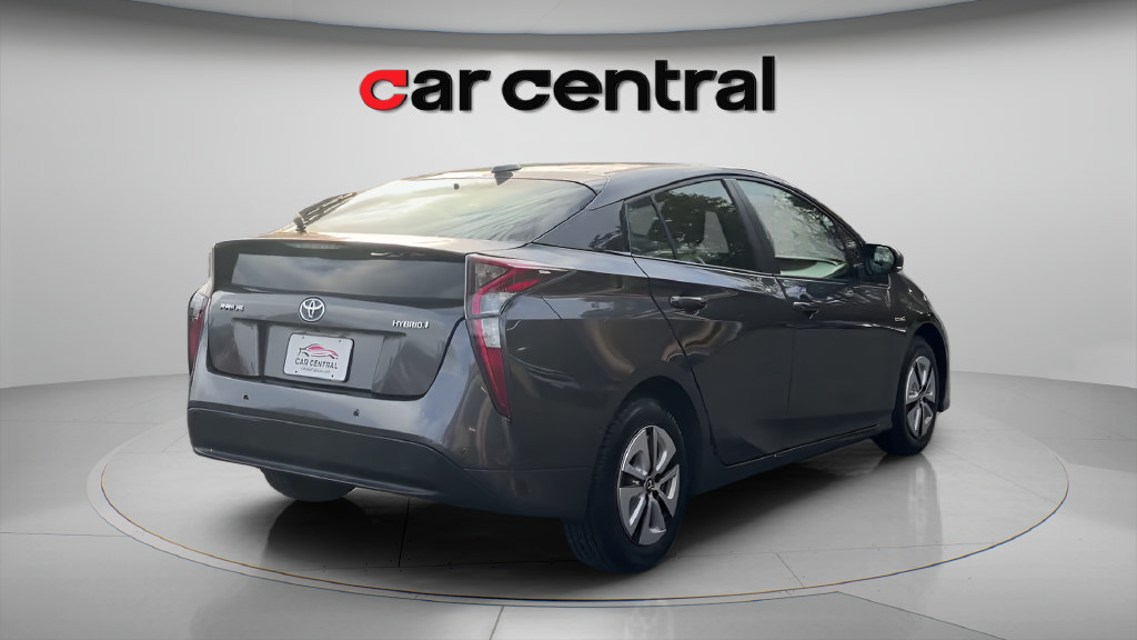 Used 2018 Toyota Prius Two w/ Prius Two Safety Plus Package FWD image 8