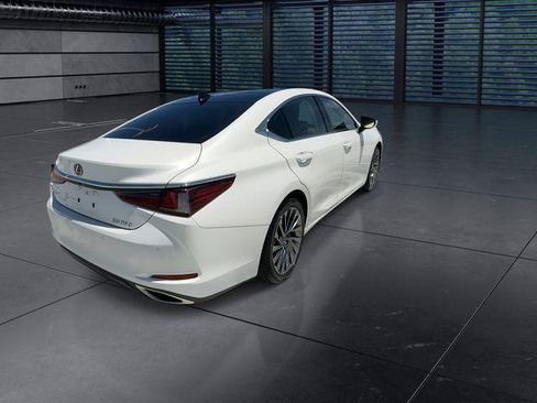 Certified 2024 Lexus ES 350 w/ Technology Package FWD image 8
