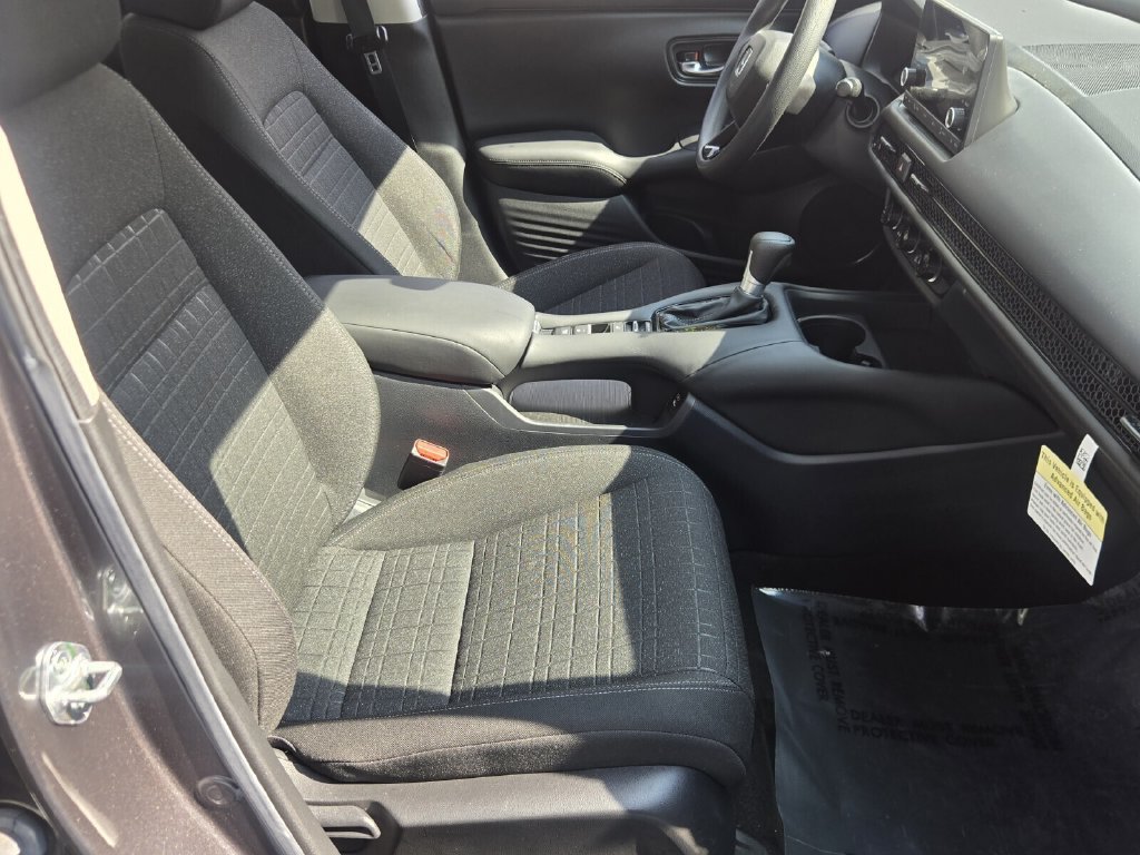 Used 2024 Honda HR-V LX image 17