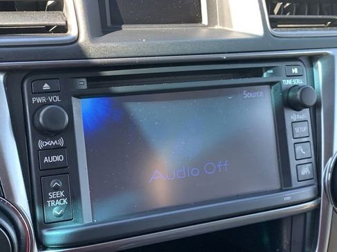 Used 2013 Toyota Highlander Limited FWD image 21