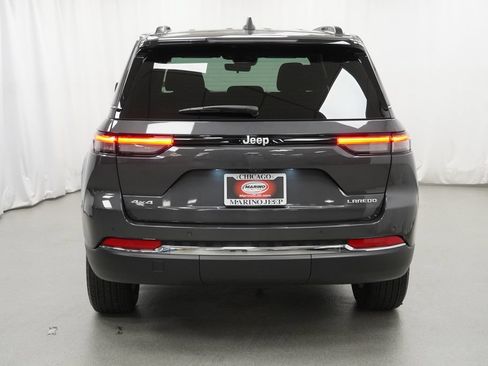 Used 2025 Jeep Grand Cherokee Laredo X AWD/4WD image 11