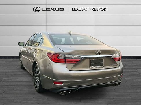 Used 2017 Lexus ES 350 350 w/ Navigation System Package image 4