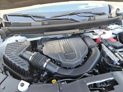 New 2026 Chevrolet Traverse LT w/ Midnight/Sport Edition image 17