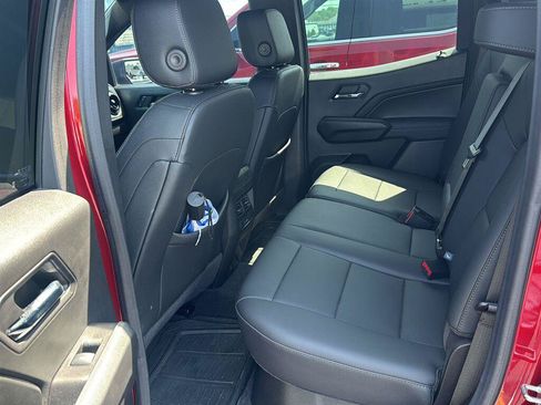 Used 2024 Chevrolet Colorado LT w/ LT Convenience Package III RWD image 4