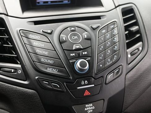 Used 2018 Ford Fiesta SE image 23