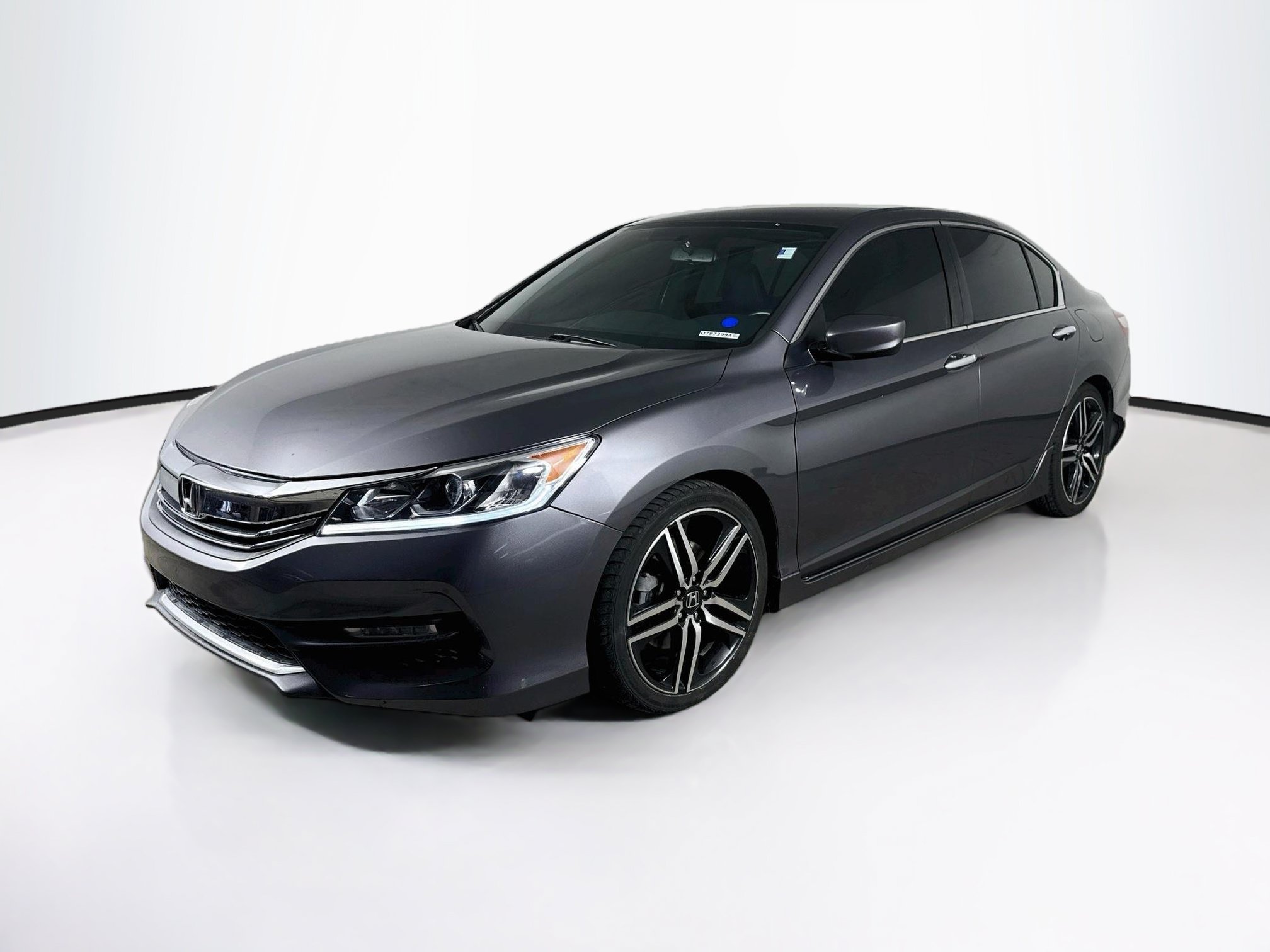 Used 2016 Honda Accord Sport image 3