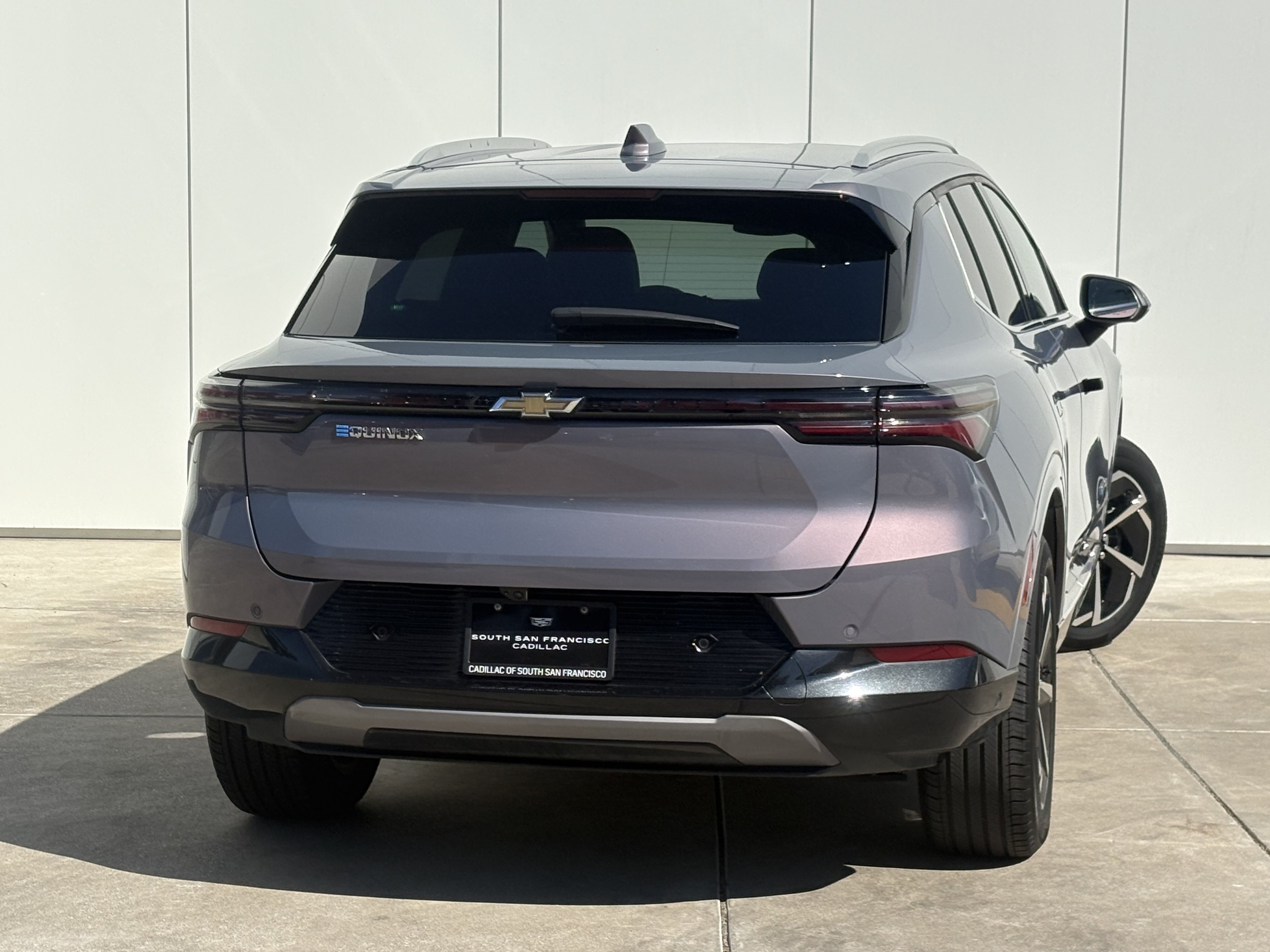 Used 2024 Chevrolet Equinox EV LT w/ Active Safety Package 3 FWD image 6