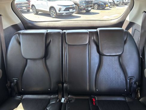 Used 2026 Kia Carnival FWD image 30