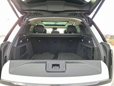 Used 2023 Land Rover Range Rover SE image 28