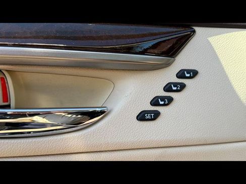 Used 2017 Lexus ES 350 w/ Luxury Package image 12