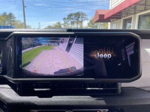 Used 2025 Jeep Wrangler Unlimited Sport AWD/4WD image 32