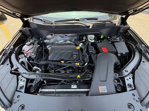 New 2026 Chevrolet Trax RS w/ Sunroof Package FWD image 25