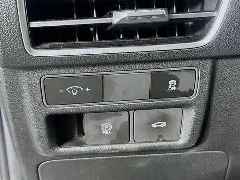 Used 2025 Hyundai Sonata SEL FWD image 17