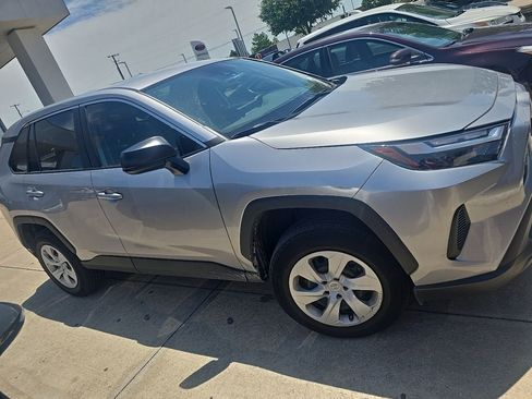 Used 2024 Toyota RAV4 LE FWD image 3