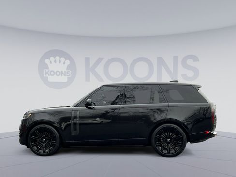 Used 2025 Land Rover Range Rover Autobiography image 2