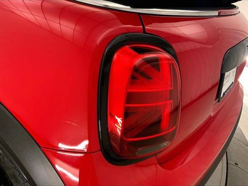 Certified 2023 MINI Cooper S w/ Signature Upholstery Package image 28