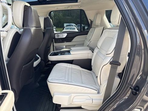 Used 2024 Lincoln Navigator Black Label image 28