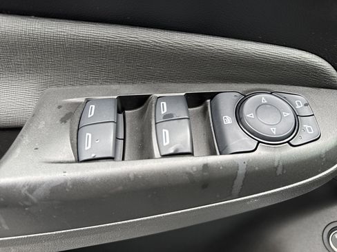Used 2025 Buick Envista Sport Touring w/ Convenience II Package FWD image 15