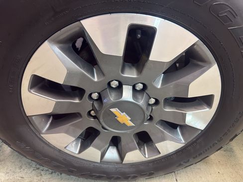 Used 2017 Chevrolet Silverado 2500 High Country AWD/4WD image 35